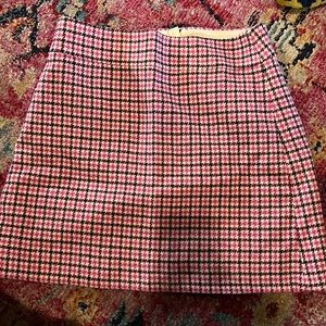 K crew pink houndstooth skirt, wool, size 6. Great condition